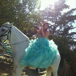 Meet your Posher, Daniela